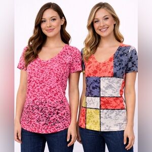 🛑 6/$25 Bundle of 2 V-neck Tees